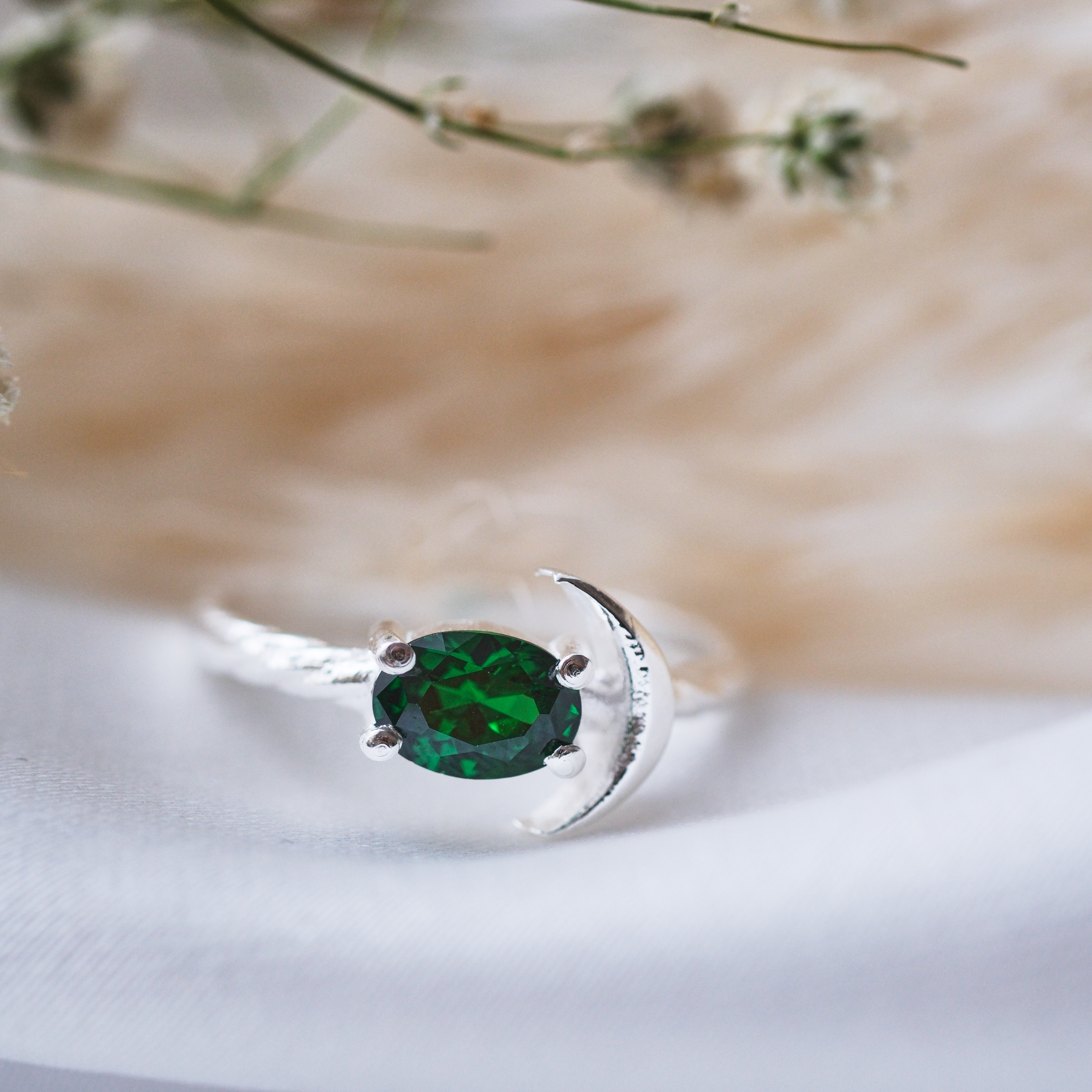 doğal zümrüt taşlı özel tasarım yüzük