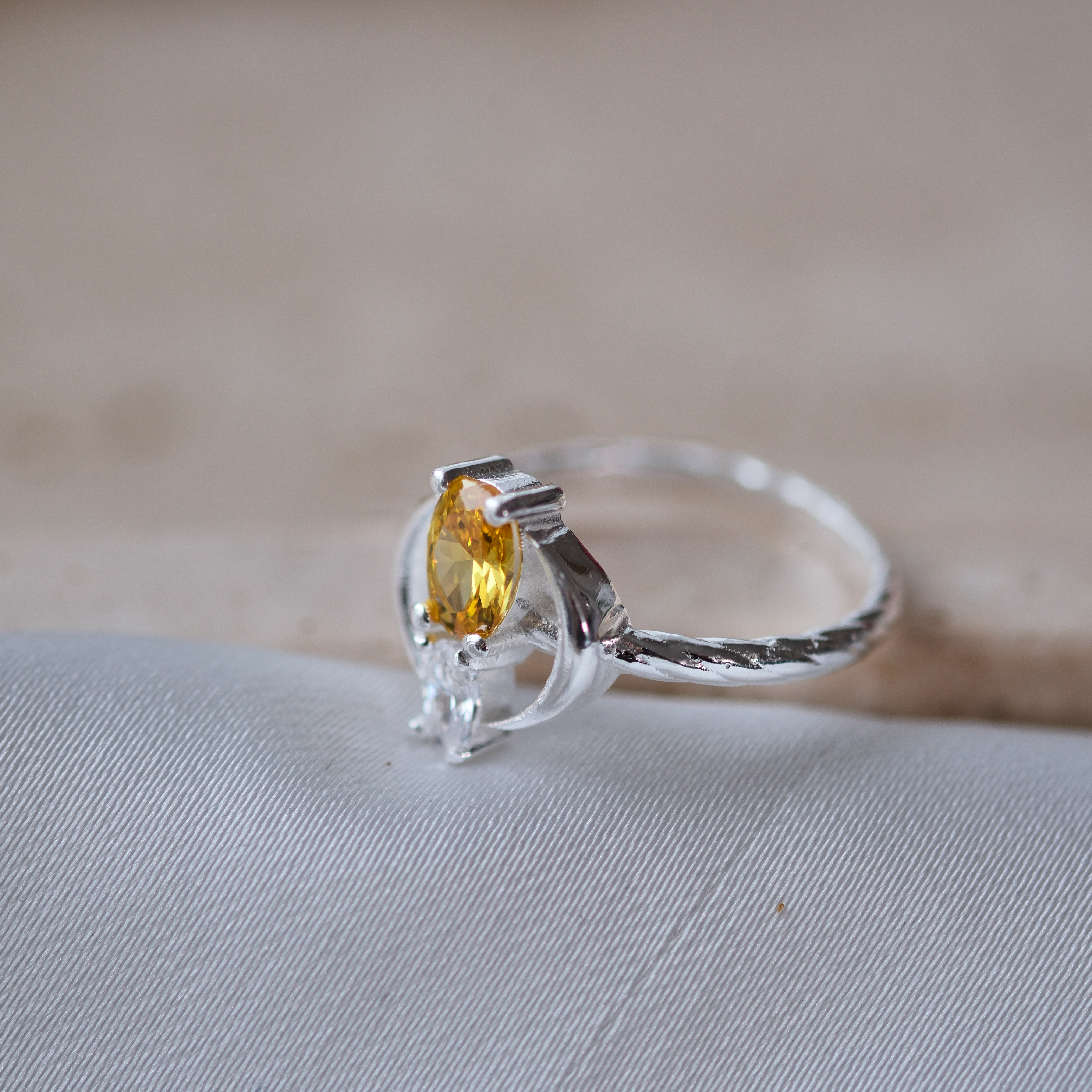 doğal sitrin taşlı özel tasarım yüzük